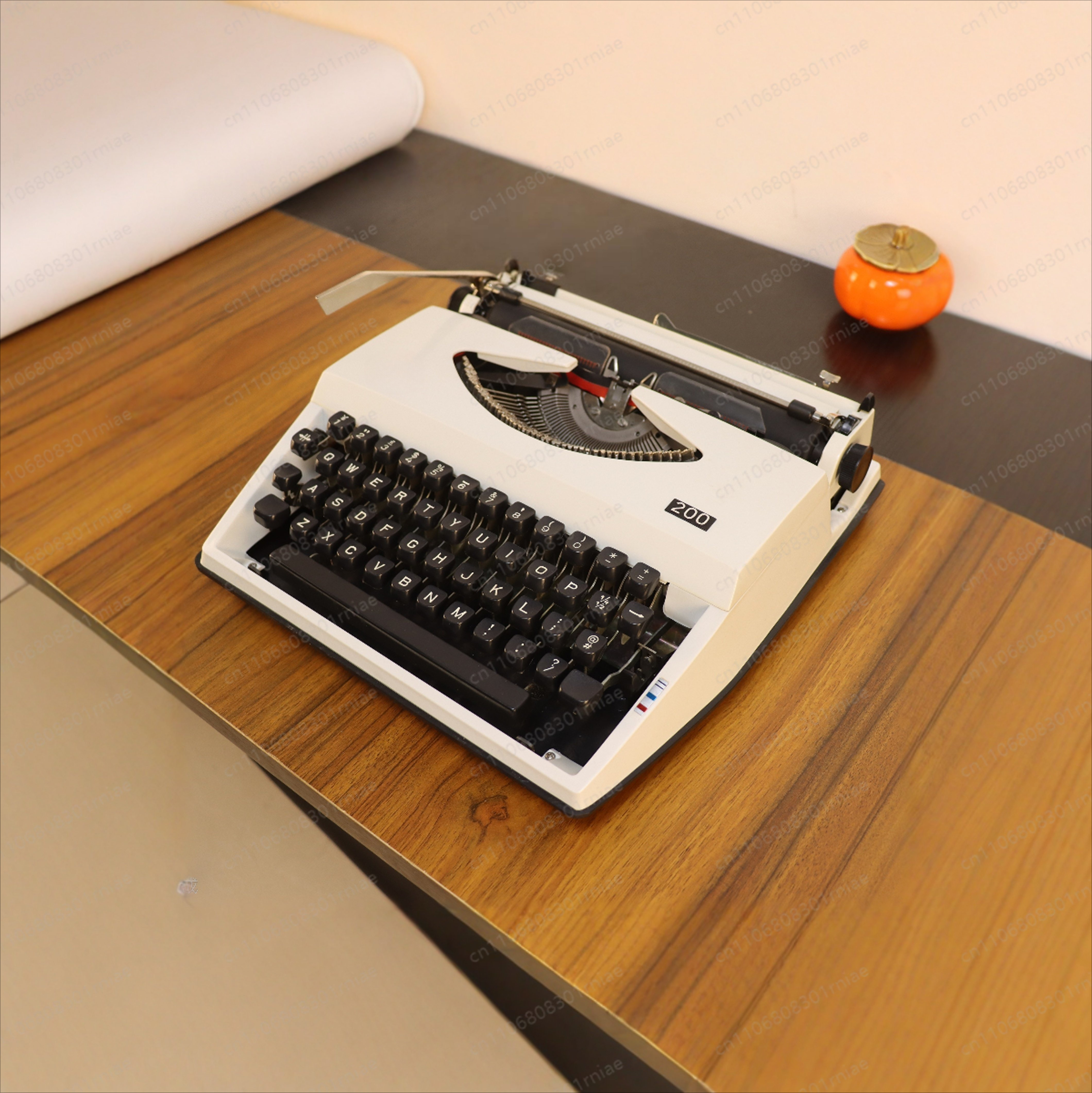 Vintage typewriter English mac - Vintage Things Collection review and price
