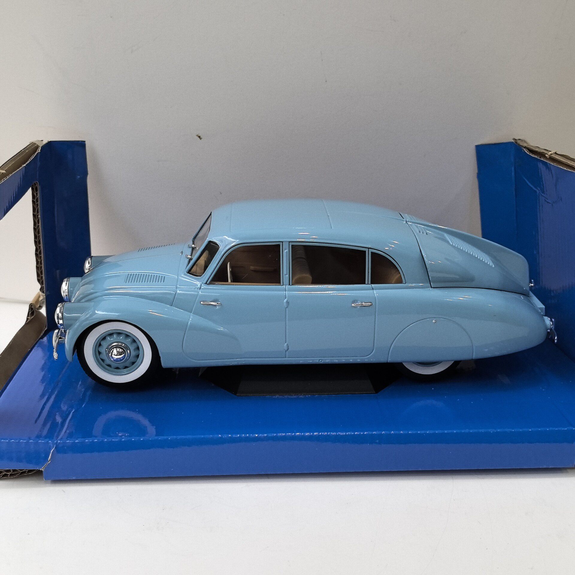 MCG Diecast 1/18 Scale TATRA 8 - Vintage Collectibles review and price