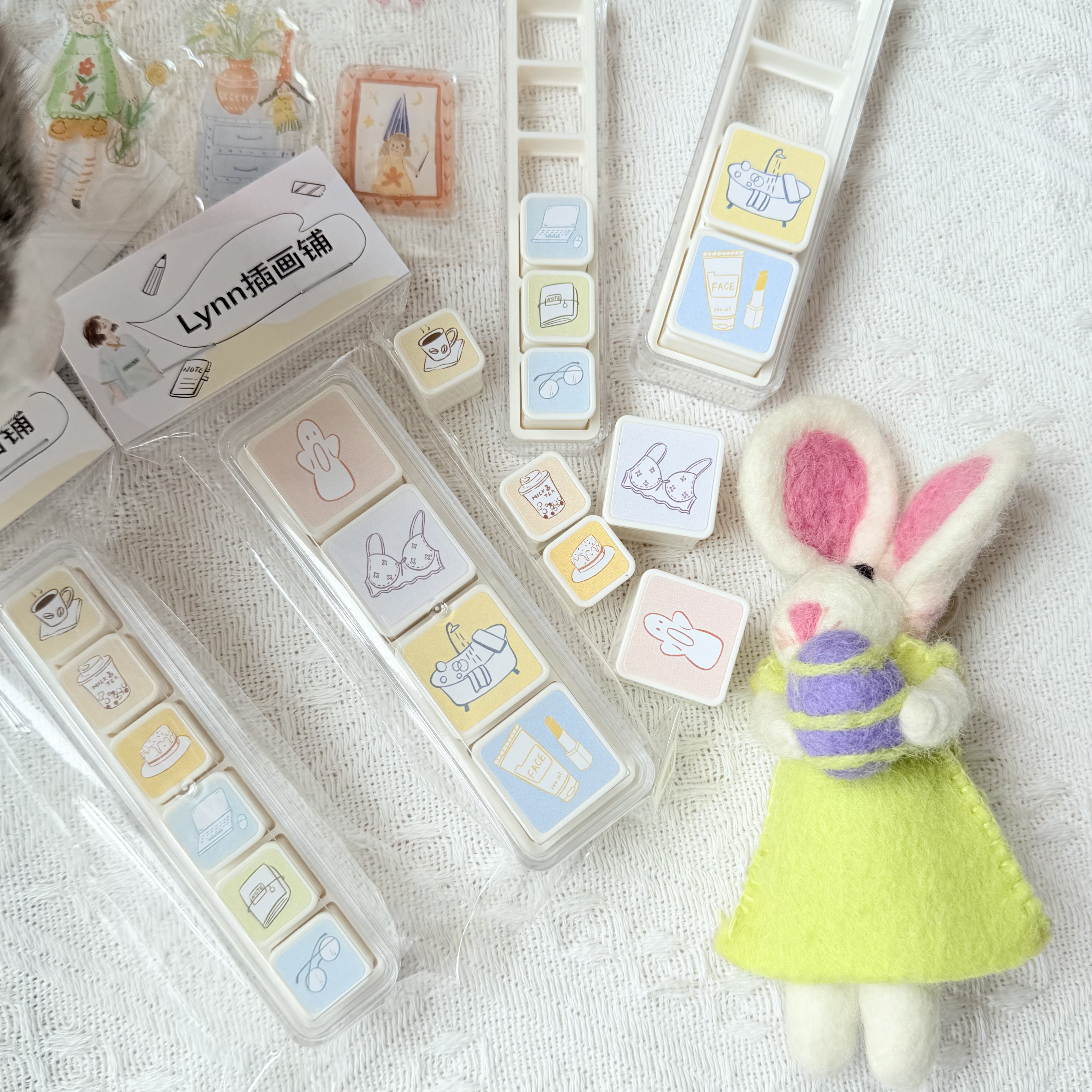 Lynn Studio Vintage Girls' Dai - Vintage Collectible Stamps review and price
